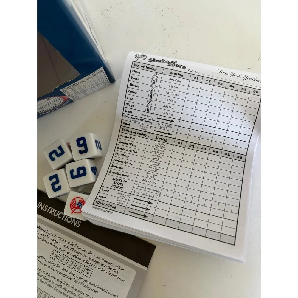 New York Yankees MLB Shake N' Score Dice Game Travel Family Board